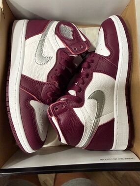 Nike Jordan 1 BORDEAUX/METALLIC SILVER-WHITE
